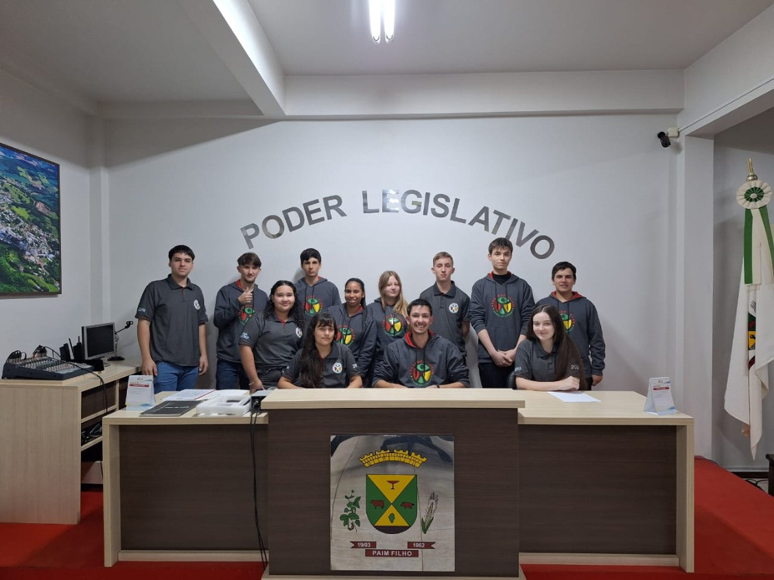 VEREADORES JOVENS REALIZAM 2ª SESSÃO ORDINÁRIA